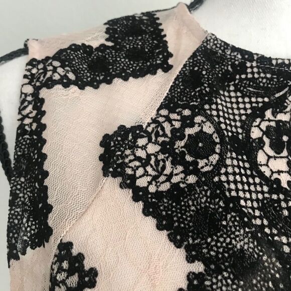 love, FIRE Black & Cream Lace Sleeveless Dress‎ - M - Picture 3 of 9